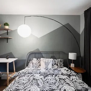  Homestay Spacious With Ensuite Bathroom Near Subway, Koreatown & Uoft