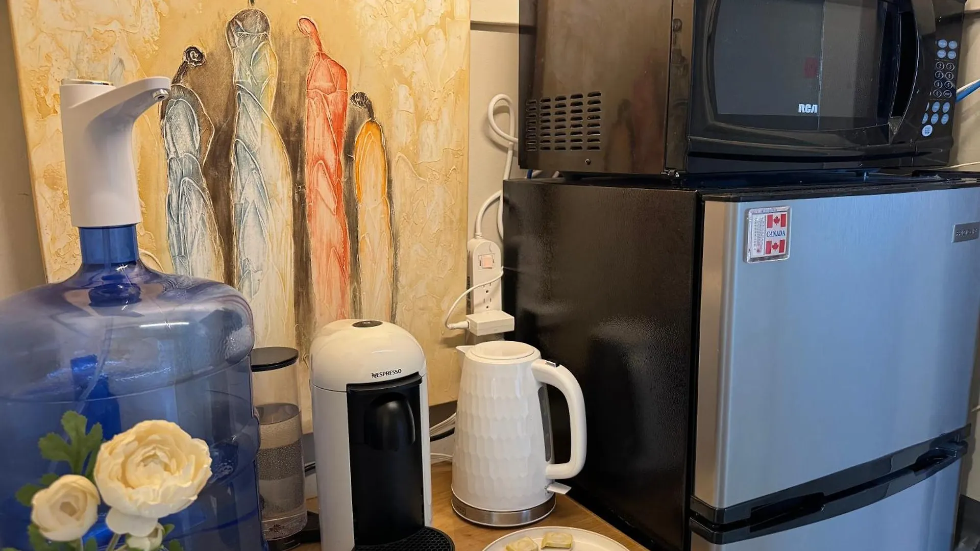 Private Queen Room In Downtown Toronto, Steps To Subway & Cn Tower Δωμάτια σε οικογενειακή κατοικία Τορόντο